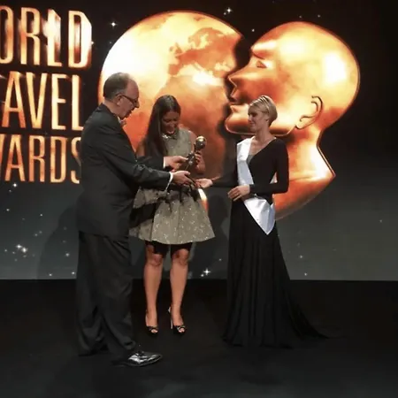 Beachfront Ravdoucha Epavlis Eleni - Pool, Hot Tub, Gym, Sauna, Private Parking, Wifi