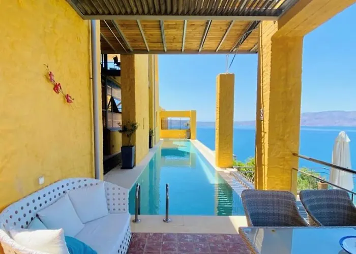 Beachfront Ravdoucha Epavlis Eleni - Pool, Hot Tub, Gym, Sauna, Private Parking, Wifi Chania (Crete)