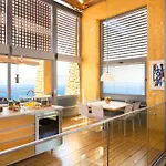 Beachfront Ravdoucha Epavlis Eleni - Pool, Hot Tub, Gym, Sauna, Private Parking, Wifi Chania (Crete)