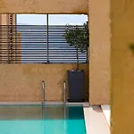 Beachfront Ravdoucha Epavlis Eleni - Pool, Hot Tub, Gym, Sauna, Private Parking, Wifi Villa *