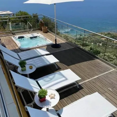Beachfront Ravdoucha Epavlis Eleni - Pool, Hot Tub, Gym, Sauna, Private Parking, Wifi Βίλα Χανιά