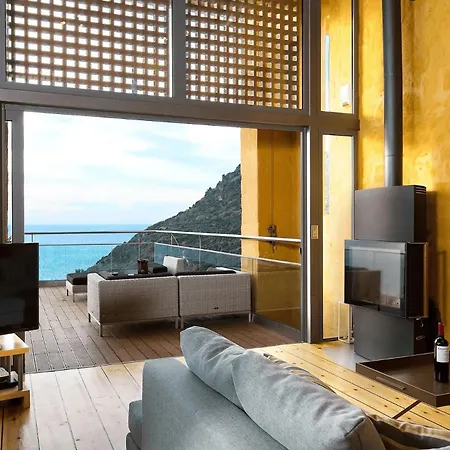Beachfront Ravdoucha Epavlis Eleni - Pool, Hot Tub, Gym, Sauna, Private Parking, Wifi 别墅