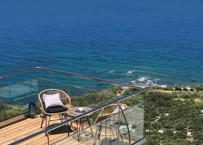 Beachfront Ravdoucha Epavlis Eleni - Pool, Hot Tub, Gym, Sauna, Private Parking, Wifi Villa Chania (Crete)