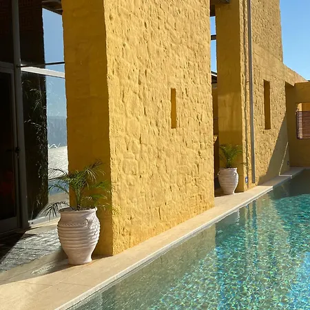 Beachfront Ravdoucha Epavlis Eleni - Pool, Hot Tub, Gym, Sauna, Private Parking, Wifi Villa *