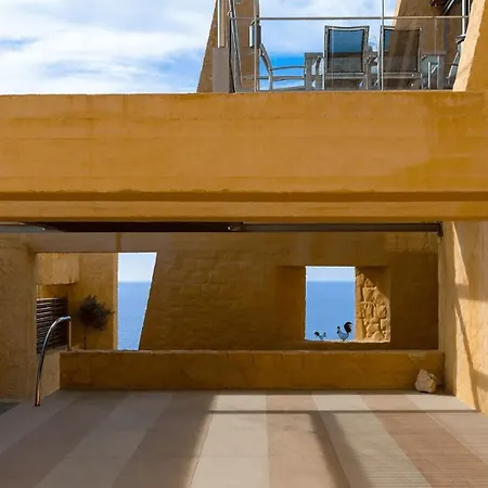 Beachfront Ravdoucha Epavlis Eleni - Pool, Hot Tub, Gym, Sauna, Private Parking, Wifi Villa La Canea