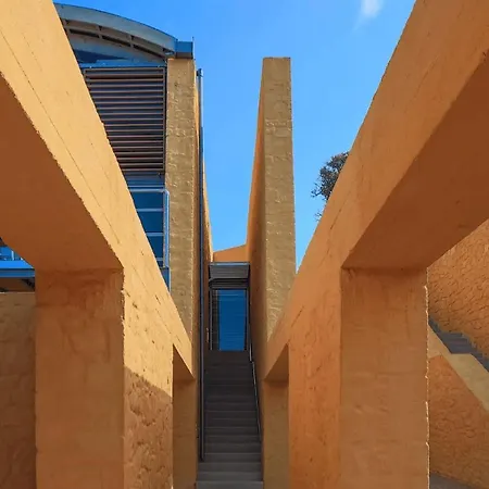 Beachfront Ravdoucha Epavlis Eleni - Pool, Hot Tub, Gym, Sauna, Private Parking, Wifi Villa