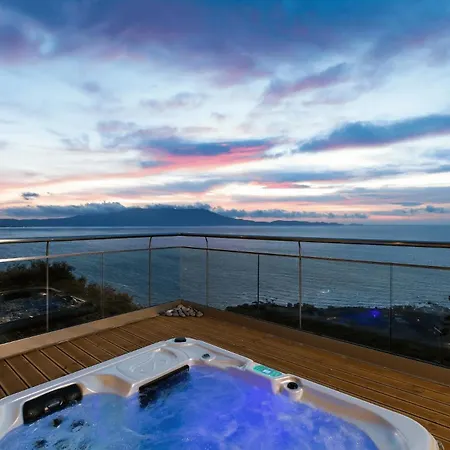 Villa Beachfront Ravdoucha Epavlis Eleni - Pool, Hot Tub, Gym, Sauna, Private Parking, Wifi