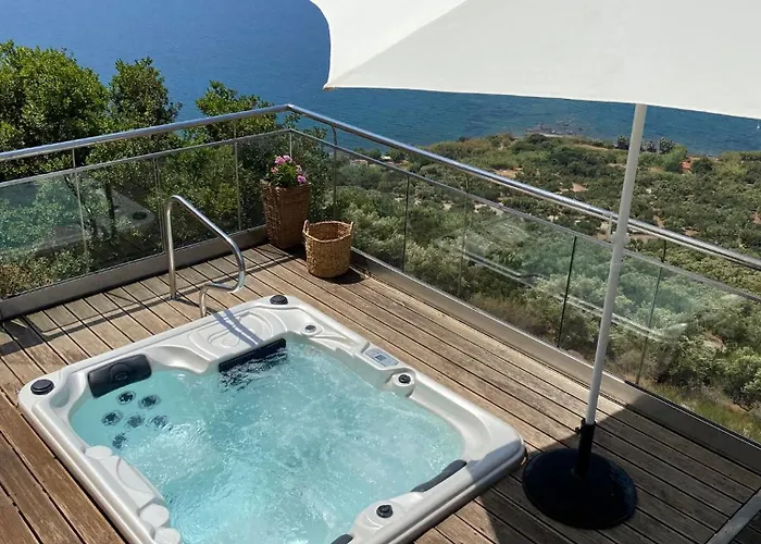 Вилла Beachfront Ravdoucha Epavlis Eleni - Pool, Hot Tub, Gym, Sauna, Private Parking, Wifi Ханья