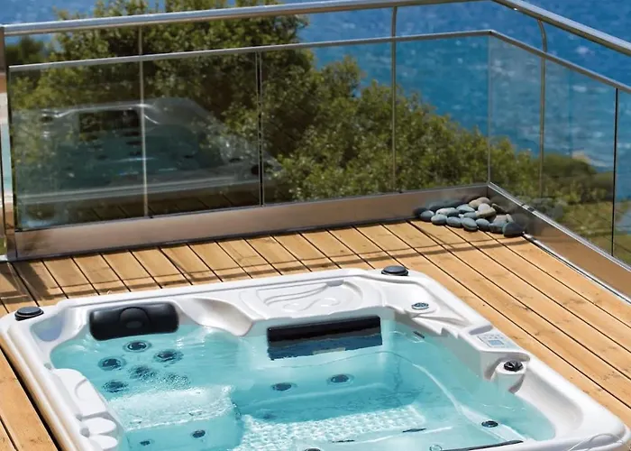 Вилла Beachfront Ravdoucha Epavlis Eleni - Pool, Hot Tub, Gym, Sauna, Private Parking, Wifi Ханья